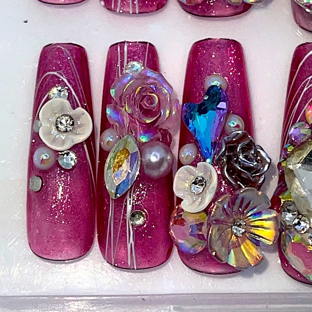 Custom Nails - Picture 3 of 4